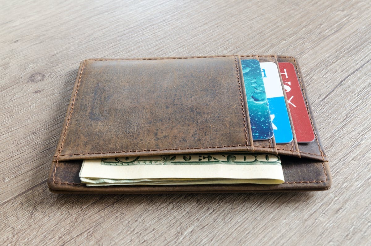 Vol de portefeuille : comment protéger son argent liquide avec des solutions simples