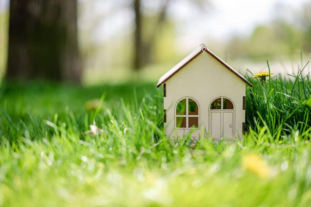 Développer un patrimoine durable : Immobilier locatif et finance verte, la synergie gagnante